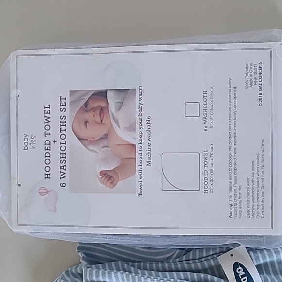 BABY GIFT SET Old Navy footed striped pj's & BABY KISS Towel & Washcloths Blue - Picture 12 of 14